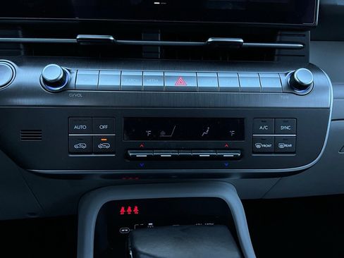 Used 2025 Hyundai Kona SEL image 28