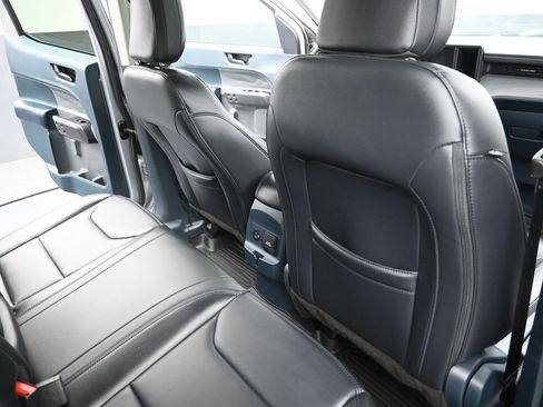 Used 2023 Ford Maverick Lariat w/ Lariat Luxury Package image 10