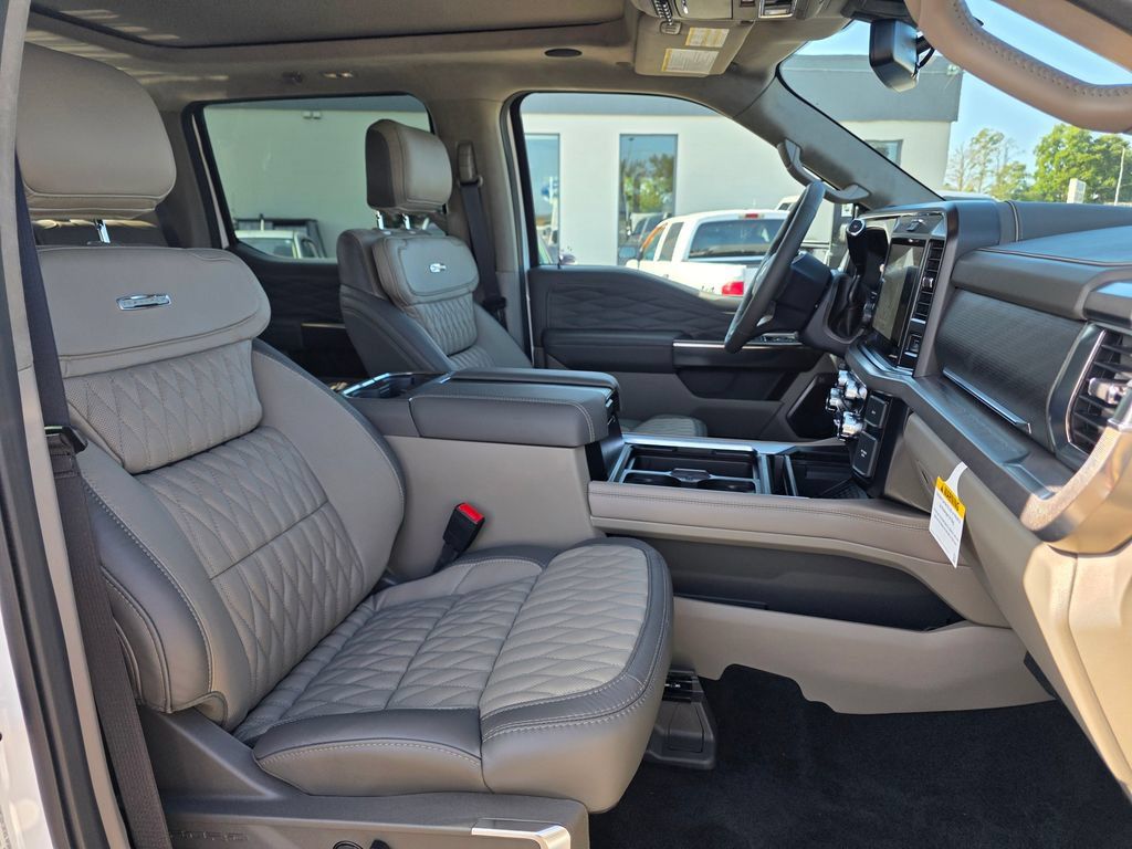 New 2026 Ford F350 Platinum w/ Platinum Plus Package AWD/4WD image 26