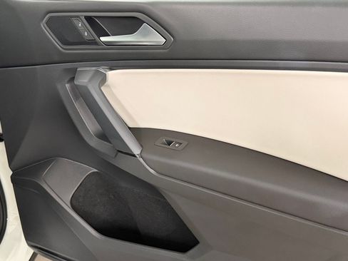 Used 2019 Volkswagen Tiguan SEL Premium R-Line FWD image 44