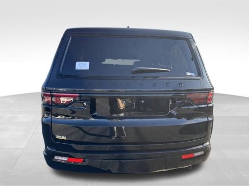 New 2025 Jeep Wagoneer Series II image 6