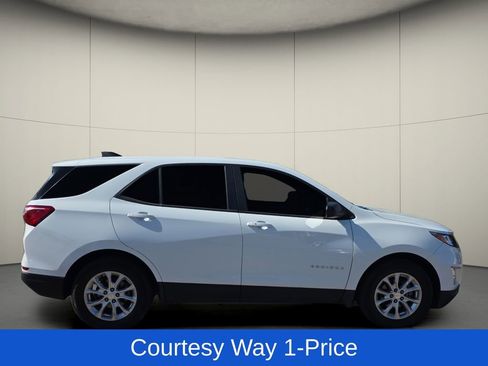 Used 2020 Chevrolet Equinox LS FWD image 11