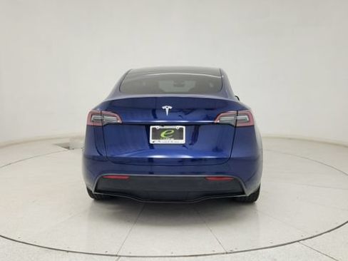 Used 2025 Tesla Model Y Long Range RWD image 9