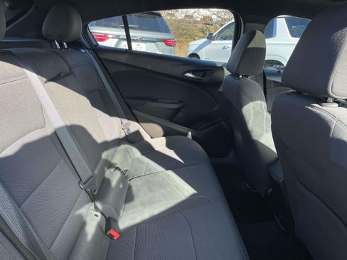 Used 2018 Chevrolet Cruze LT w/ Sun And Sound Package image 15