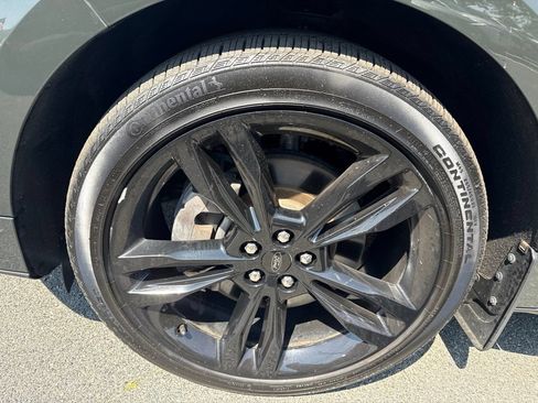 Used 2022 Ford Edge ST w/ Equipment Group 401A AWD/4WD image 9
