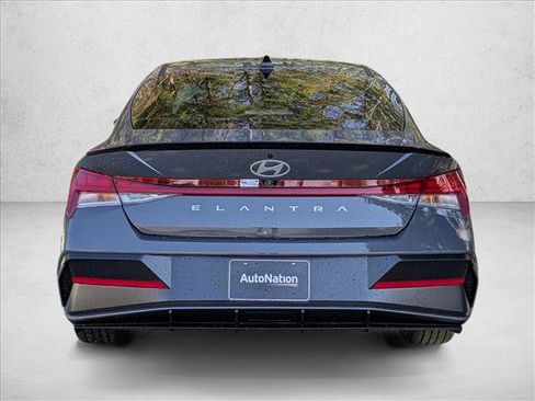 New 2026 Hyundai Elantra SEL Sport Premium image 8