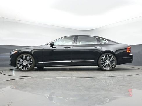 Used 2023 Volvo S90 B6 Plus image 41
