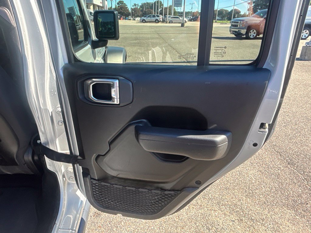 Used 2024 Jeep Wrangler Unlimited Rubicon 4xe AWD/4WD image 19