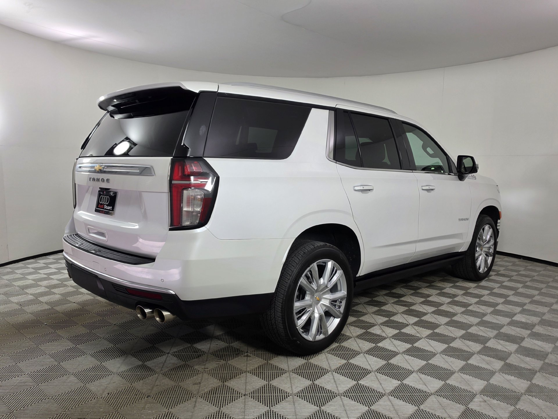 Used 2023 Chevrolet Tahoe High Country AWD/4WD image 41