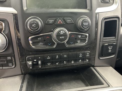 Used 2014 RAM 1500 Limited AWD/4WD image 26