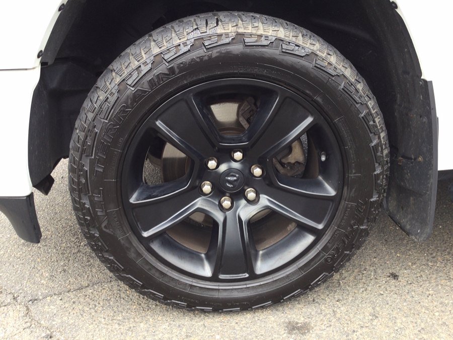 Used 2020 RAM 1500 4x4 Crew Cab image 43