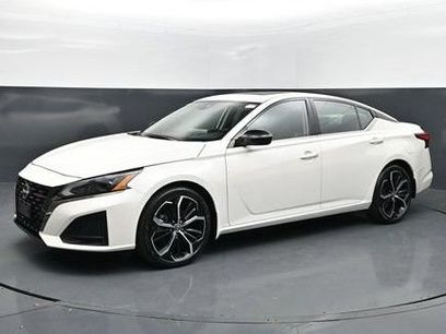 Used 2023 Nissan Altima 2.5 SR w/ SR Premium Package