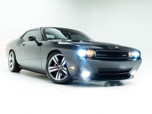 Used 2010 Dodge Challenger SRT8 w/ SRT Option Group II RWD image 5