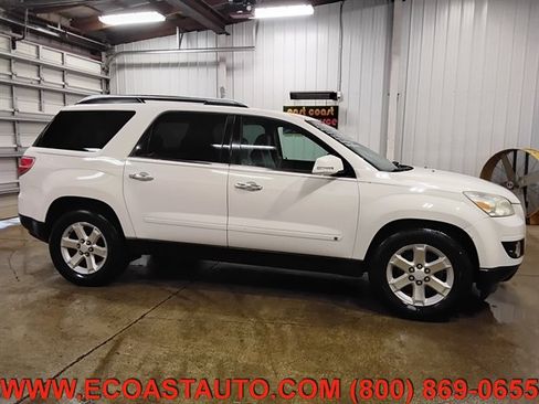 Used 2008 Saturn Outlook XR w/ Premium Trim Package AWD/4WD image 2