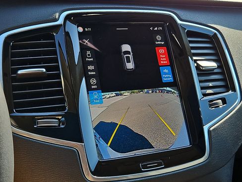 Used 2023 Volvo XC90 B6 Plus w/ Protection Package Premier AWD/4WD image 19