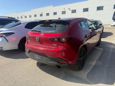 Used 2023 MAZDA MAZDA3 Hatchback w/Premium Plus Pkg AWD/4WD image 4