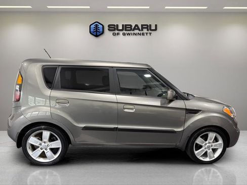 Used 2010 Kia Soul ! FWD image 6