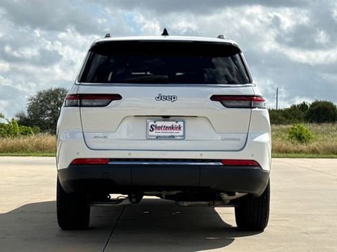 Used 2025 Jeep Grand Cherokee L Laredo w/ Luxury Tech Group I AWD/4WD image 7