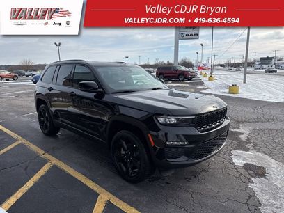 New 2025 Jeep Grand Cherokee Limited w/ Black Appearance Package