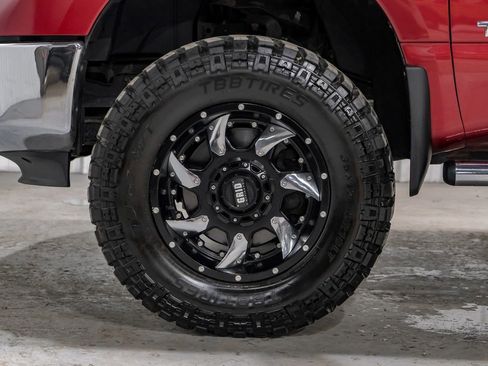 Used 2017 Nissan Titan SV image 61