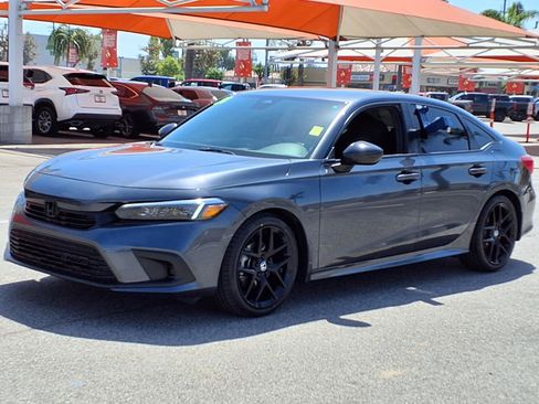 Used 2024 Honda Civic Sport image 3