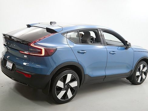 Certified 2023 Volvo C40 P8 Recharge Ultimate w/ Protection Package Premier image 9