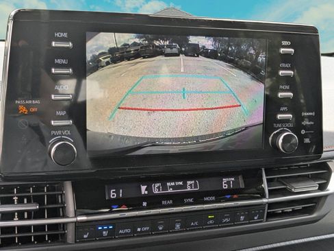 Used 2024 Toyota Sienna XSE w/ XSE Premium Package AWD/4WD image 12