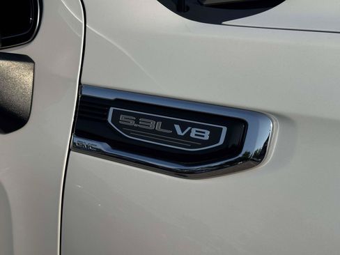 Used 2023 GMC Sierra 1500 Denali w/ Technology Package AWD/4WD image 9