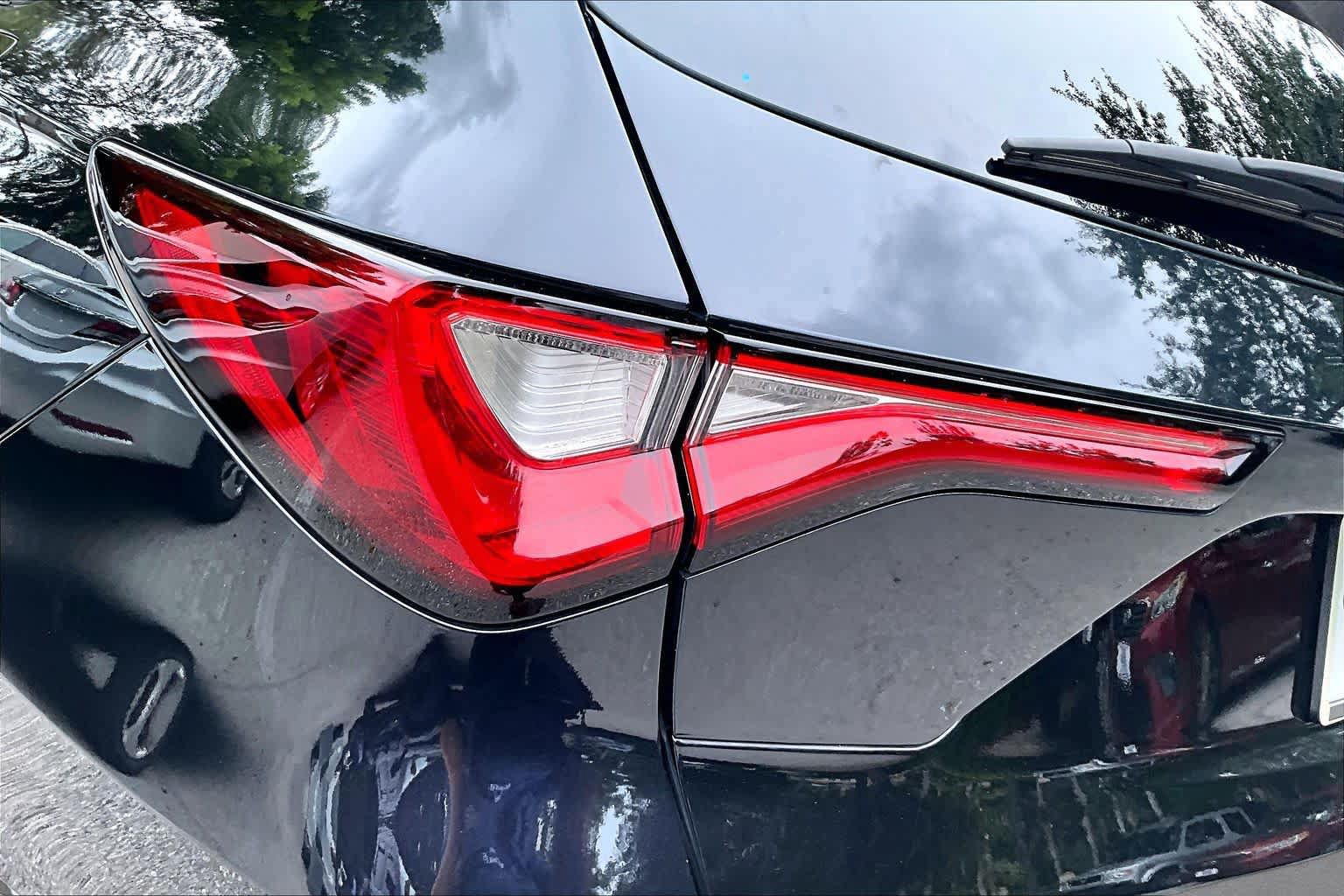 Certified 2024 Acura MDX w/ Technology Package FWD image 29