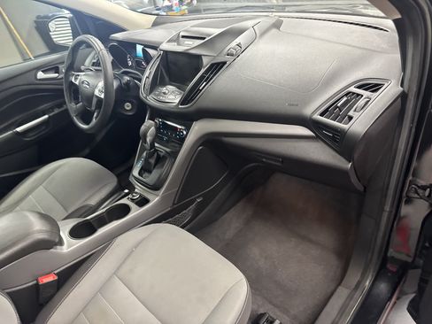 Used 2015 Ford Escape SE w/ Equipment Group 201A FWD image 11