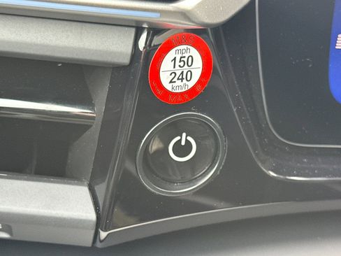 Used 2025 Porsche Macan Electric image 23