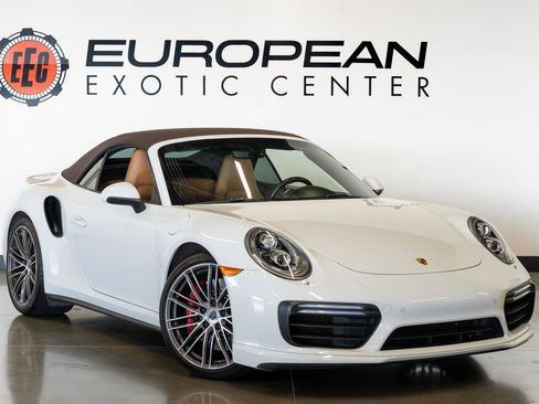 Used 2017 Porsche 911 Turbo image 32