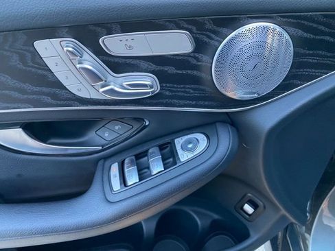 Used 2018 Mercedes-Benz GLC 300 4MATIC image 17