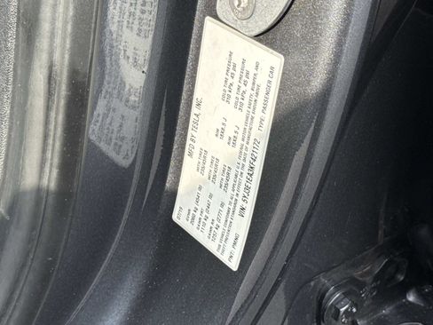 Used 2019 Tesla Model 3 Standard Range image 25