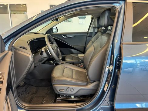 Used 2023 Kia Niro FWD image 15