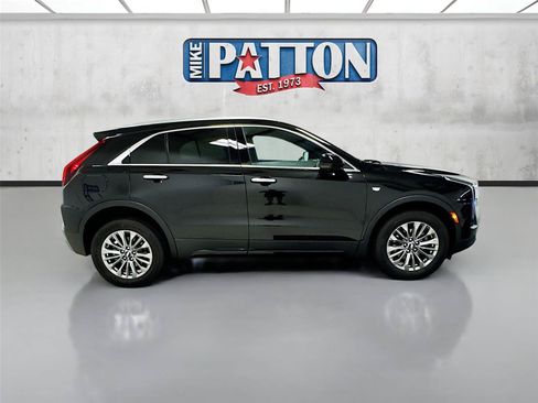Used 2025 Cadillac XT4 Premium Luxury w/ Technology Package FWD image 8