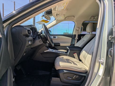Used 2020 Ford Explorer Limited image 9