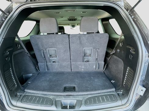 Used 2020 Dodge Durango SXT w/ 3rd Row Seating Group RWD image 17