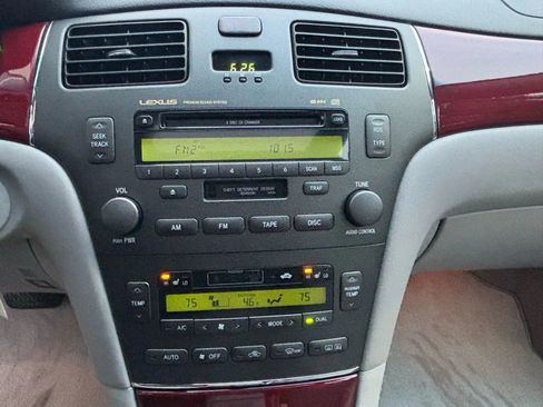 Used 2004 Lexus ES 330 image 11