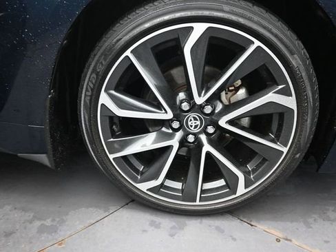 Used 2021 Toyota Corolla XSE image 29