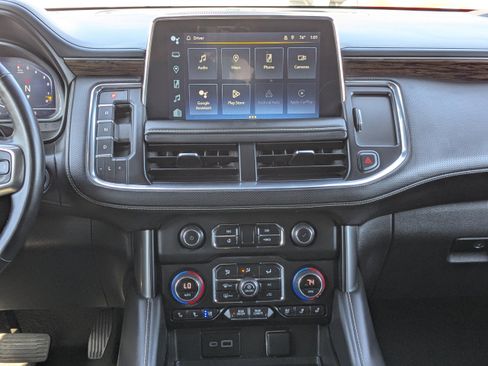 Used 2023 Chevrolet Suburban Premier image 20