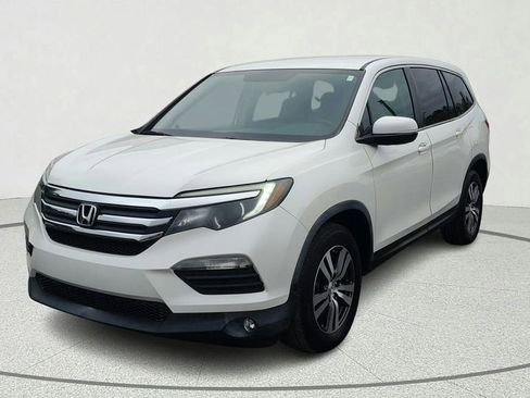 Used 2018 Honda Pilot EX image 3