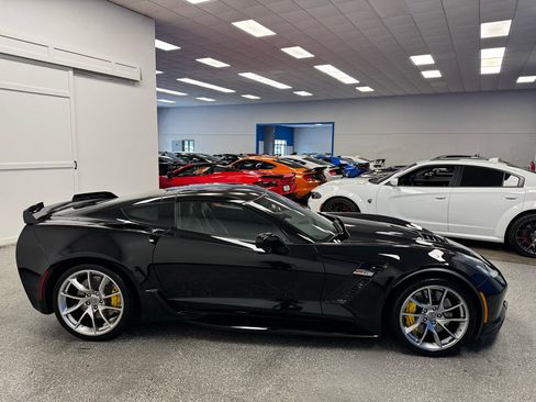 Used 2019 Chevrolet Corvette Z06 RWD image 7