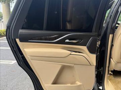 Used 2023 Cadillac Escalade Premium Luxury w/ Performance Package AWD/4WD image 14