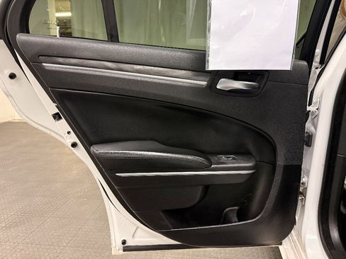 Used 2021 Chrysler 300 Touring L RWD image 20