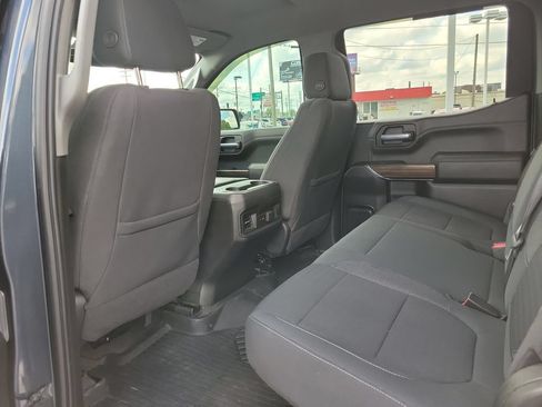 Used 2021 Chevrolet Silverado 1500 LT Trail Boss w/ Convenience Package II AWD/4WD image 16