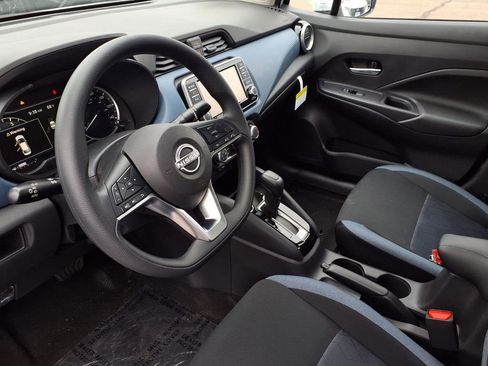 Used 2025 Nissan Versa SV w/ Trunk Package image 14