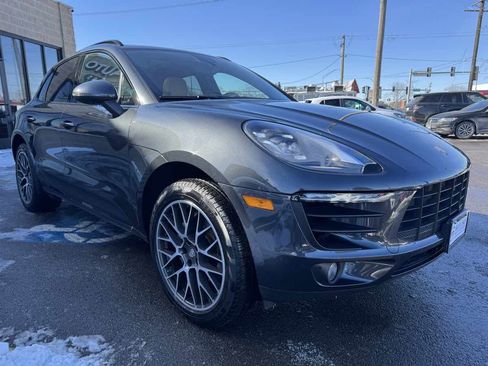 Used 2018 Porsche Macan S image 3