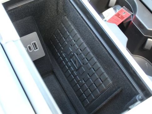 Used 2026 Lincoln Navigator Reserve AWD/4WD image 25