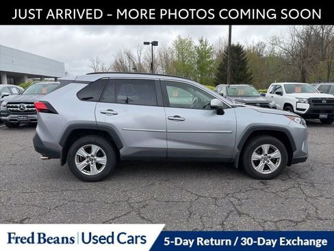 Used 2020 Toyota RAV4 XLE w/ Convenience Package AWD/4WD image 9